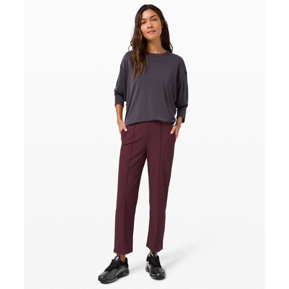 Lululemon NWT Urban Strides SHR Pant 25 Cassis Ribbed Luxtreme Purple Size 6